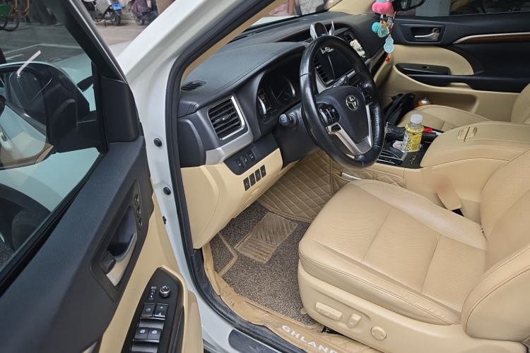 Used Toyota Highlander 2018 2.0T Four-Wheel Drive Ultimate Edition 7-Seater Emission Standard China V Driver Seat