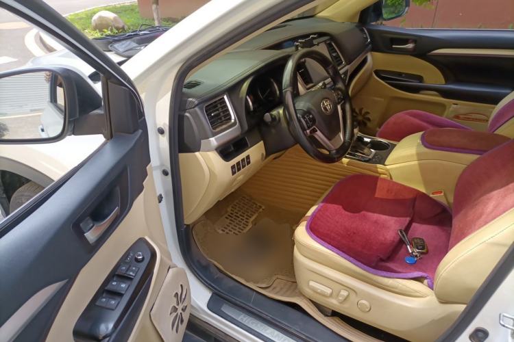 Used Toyota Highlander 2018 2.0T Four-Wheel Drive Prestige Version 7 Seats China V Emission Standard Driver Seat