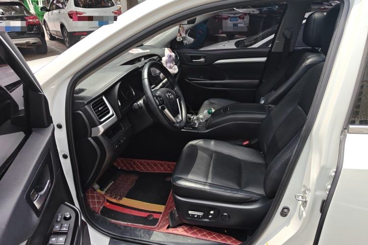 Used Toyota Highlander 2018 2.0T Four-Wheel Drive Prestige Version 7 Seats China VI Standard Driver Seat