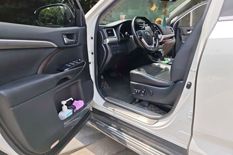 Used Toyota Highlander 2018 2.0T Four-Wheel Drive Supreme Edition 7-Seater China VI Driver Seat