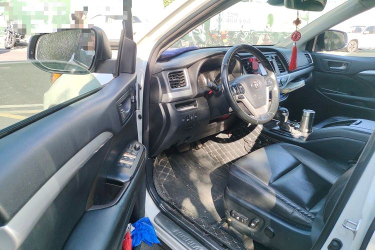 Used Toyota Highlander 2018 2.0T Four-Wheel Drive Luxury Version 7 Seats China VI Standard Driver Seat
