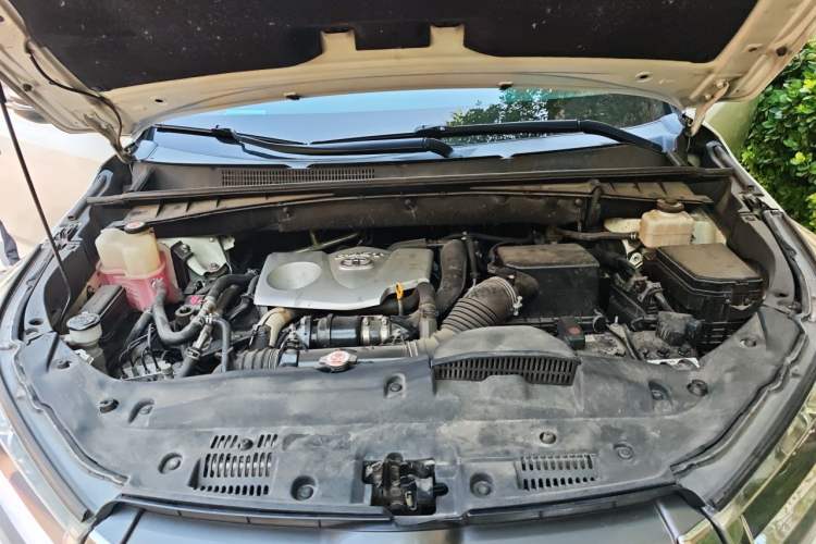 Used Toyota Highlander 2018 2.0T Four-Wheel Drive Supreme Edition 7-Seater China VI Engine Bay