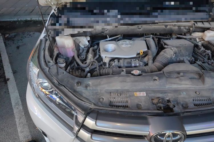 Used Toyota Highlander 2018 2.0T Four-Wheel Drive Elite Edition 7 Seats China VI Standard Engine Bay Right