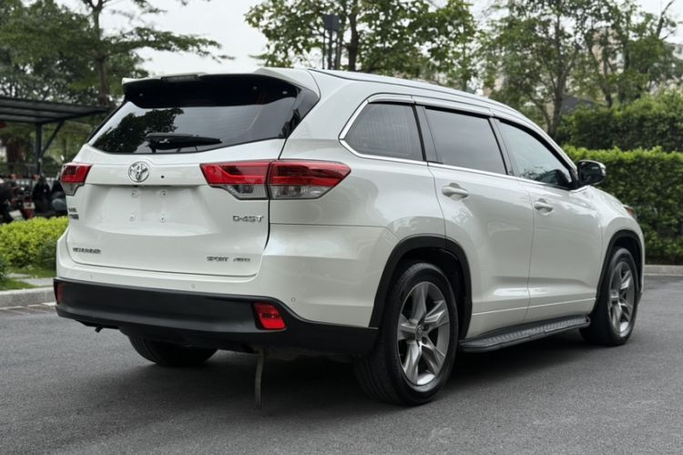 Used Toyota Highlander 2018 2.0T Four-Wheel Drive Prestige Version 7 Seats China V Emission Standard Exterior 1
