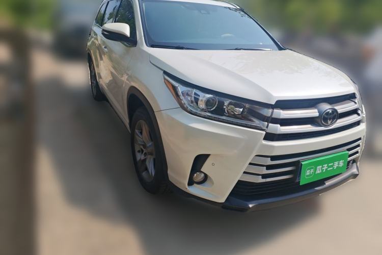 Used Toyota Highlander 2018 2.0T Four-Wheel Drive Luxury Edition 7 Seats China V Emission Standard Exterior 2