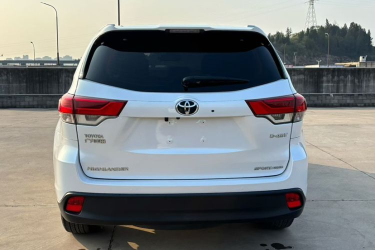 Used Toyota Highlander 2018 2.0T Four-Wheel Drive Prestige Version 7 Seats China V Emission Standard Exterior 2