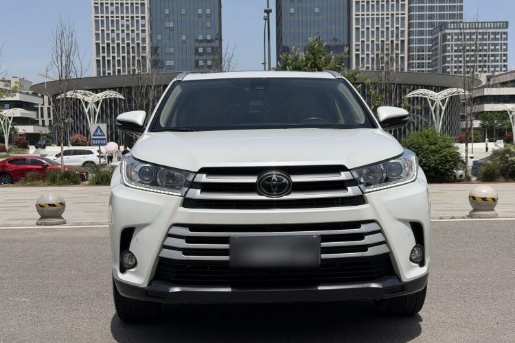 Used Toyota Highlander 2018 2.0T Four-Wheel Drive Luxury Version 7 Seats China VI Standard Exterior 3