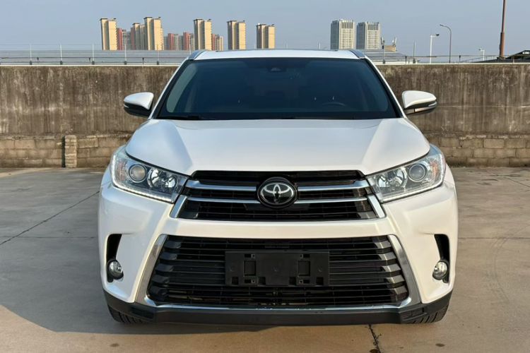 Used Toyota Highlander 2018 2.0T Four-Wheel Drive Prestige Version 7 Seats China V Emission Standard Exterior 3