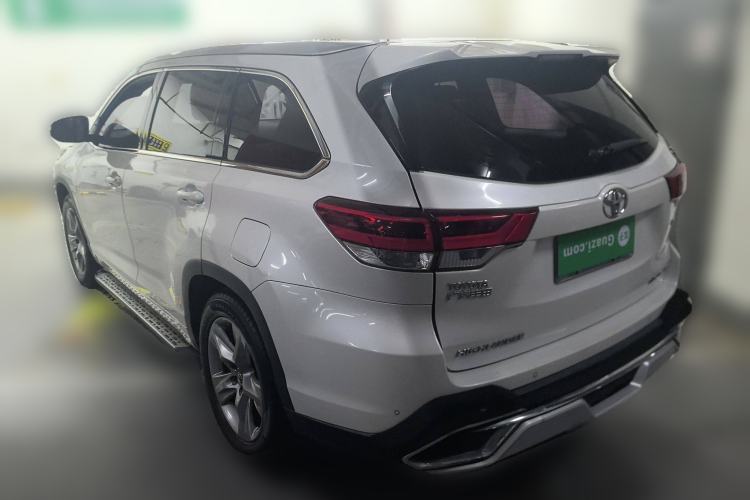 Used Toyota Highlander 2018 2.0T Four-Wheel Drive Luxury Edition 7 Seats China V Emission Standard Exterior 3