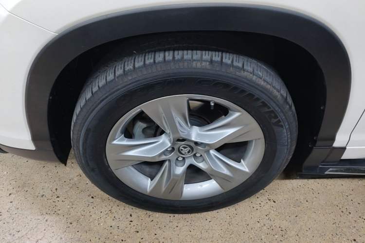 Used Toyota Highlander 2018 2.0T Four-Wheel Drive Luxury Edition 7 Seats China V Emission Standard Exterior 4