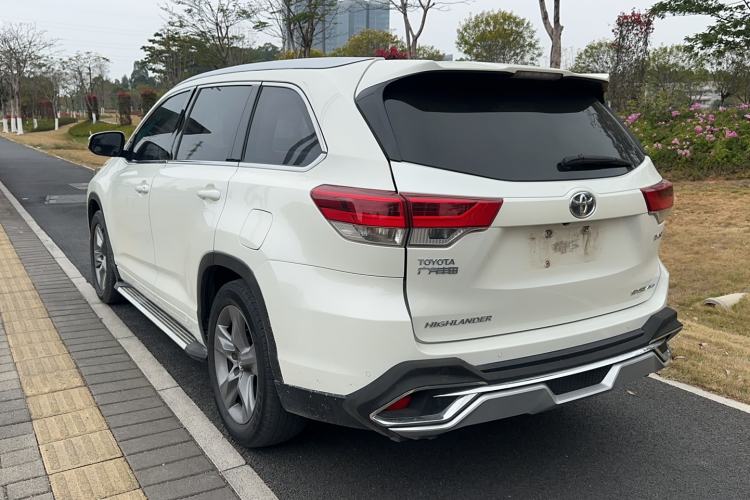 Used Toyota Highlander 2018 2.0T Four-Wheel Drive Luxury Edition 7 Seats China V Emission Standard Exterior 4
