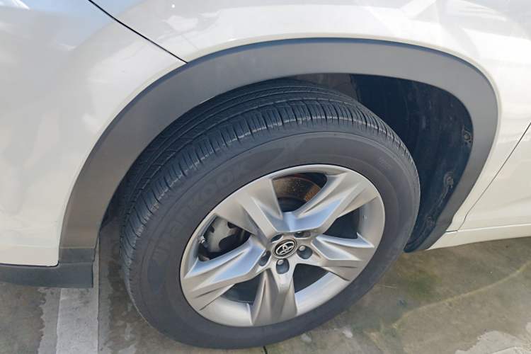 Used Toyota Highlander 2018 2.0T Four-Wheel Drive Prestige Version 7 Seats China VI Standard Exterior 4