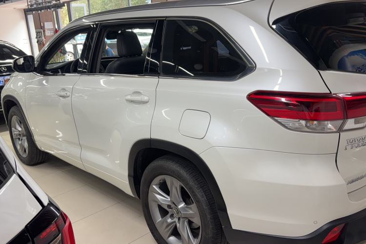 Used Toyota Highlander 2018 2.0T Four-Wheel Drive Luxury Edition 7 Seats China V Emission Standard Exterior 5