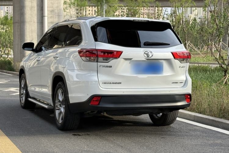 Used Toyota Highlander 2018 2.0T Four-Wheel Drive Luxury Version 7 Seats China VI Standard Exterior 6