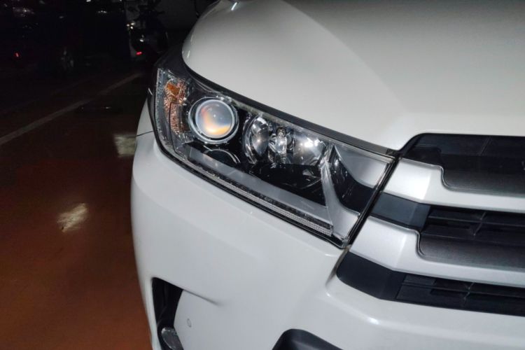 Used Toyota Highlander 2018 2.0T Four-Wheel Drive Luxury Version 7 Seats China VI Standard Exterior 6