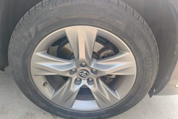Used Toyota Highlander 2018 2.0T Four-Wheel Drive Luxury Edition 7 Seats China V Emission Standard Exterior 7