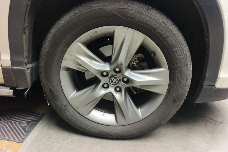 Used Toyota Highlander 2018 2.0T Four-Wheel Drive Luxury Edition 7 Seats China V Emission Standard Exterior 7