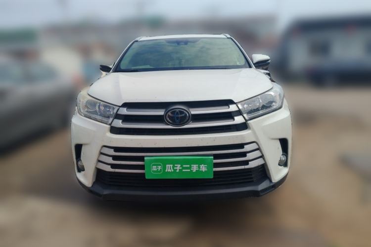 Used Toyota Highlander 2018 2.0T Two-Wheel-Drive Luxury Edition 7 Seats Emission Standard China V Front