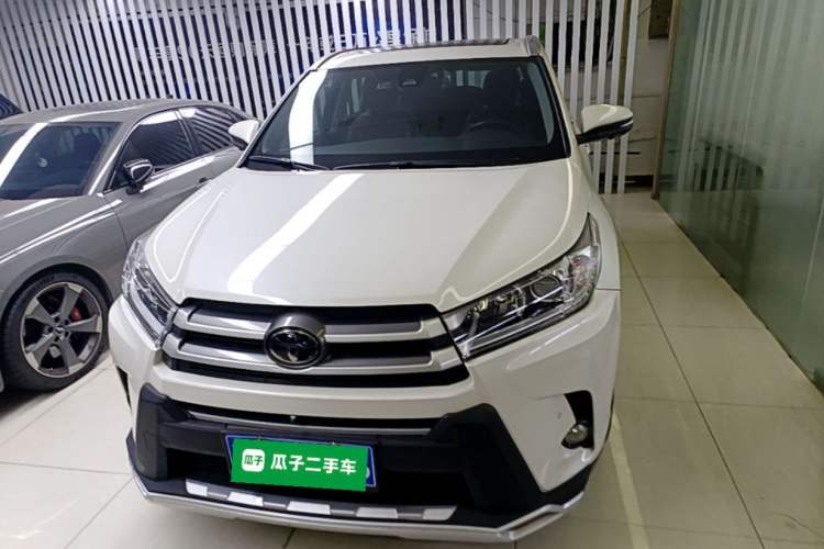 Used Toyota Highlander 2018 2.0T Four-Wheel Drive Luxury Version 7 Seats China VI Standard Front