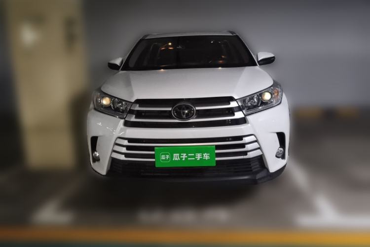 Used Toyota Highlander 2018 2.0T Four-Wheel Drive Luxury Version 7 Seats China VI Standard Front