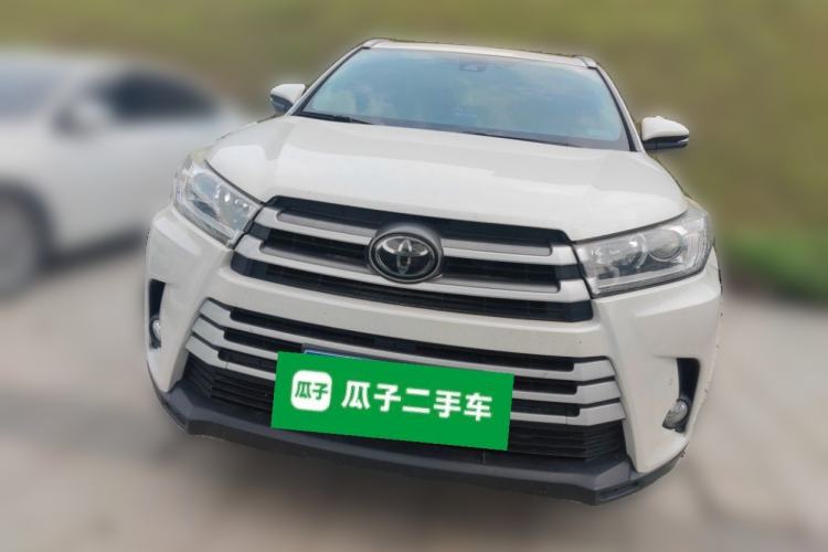Used Toyota Highlander 2018 2.0T Two-Wheel-Drive Luxury Edition 7 Seats Emission Standard China V Front