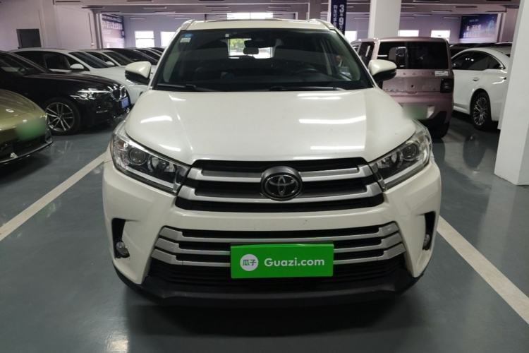 Used Toyota Highlander 2018 2.0T Two-Wheel Drive Luxury Edition 7 Seats China VI Standard Front