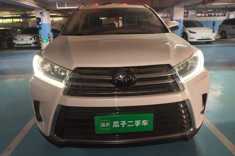 Used Toyota Highlander 2018 2.0T Four-Wheel Drive Prestige Version 7 Seats China V Emission Standard Front