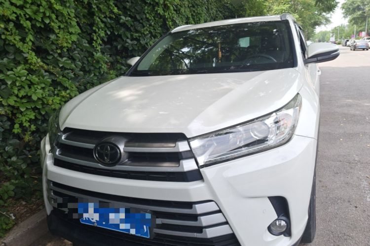 Used Toyota Highlander 2018 2.0T Four-Wheel Drive Luxury Edition 7 Seats China V Emission Standard Front