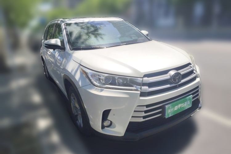 Used Toyota Highlander 2018 2.0T Four-Wheel Drive Luxury Edition 7 Seats China V Emission Standard Front Right 45 Deg