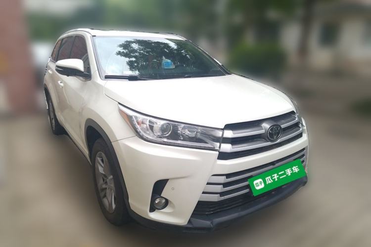 Used Toyota Highlander 2018 2.0T Four-Wheel Drive Luxury Edition 7 Seats China V Emission Standard Front Right 45 Deg