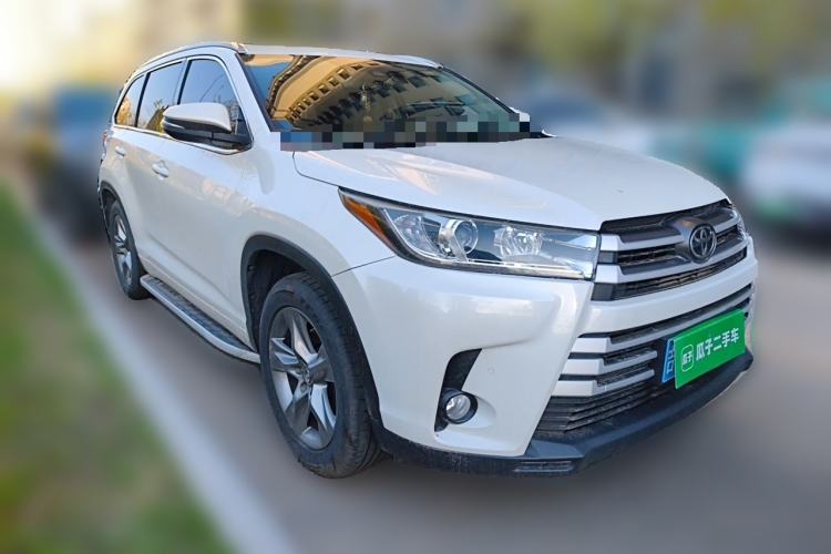 Used Toyota Highlander 2018 2.0T Four-Wheel Drive Luxury Edition 7 Seats China V Emission Standard Front Right 45 Deg