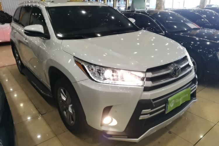 Used Toyota Highlander 2018 2.0T Four-Wheel Drive Luxury Version 7 Seats China VI Standard Front Right 45 Deg