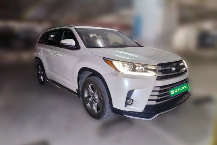 Used Toyota Highlander 2018 2.0T Four-Wheel Drive Luxury Edition 7 Seats China V Emission Standard Front Right 45 Deg