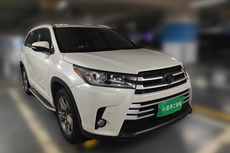 Used Toyota Highlander 2018 2.0T Four-Wheel Drive Luxury Edition 7 Seats China V Emission Standard Front Right 45 Deg