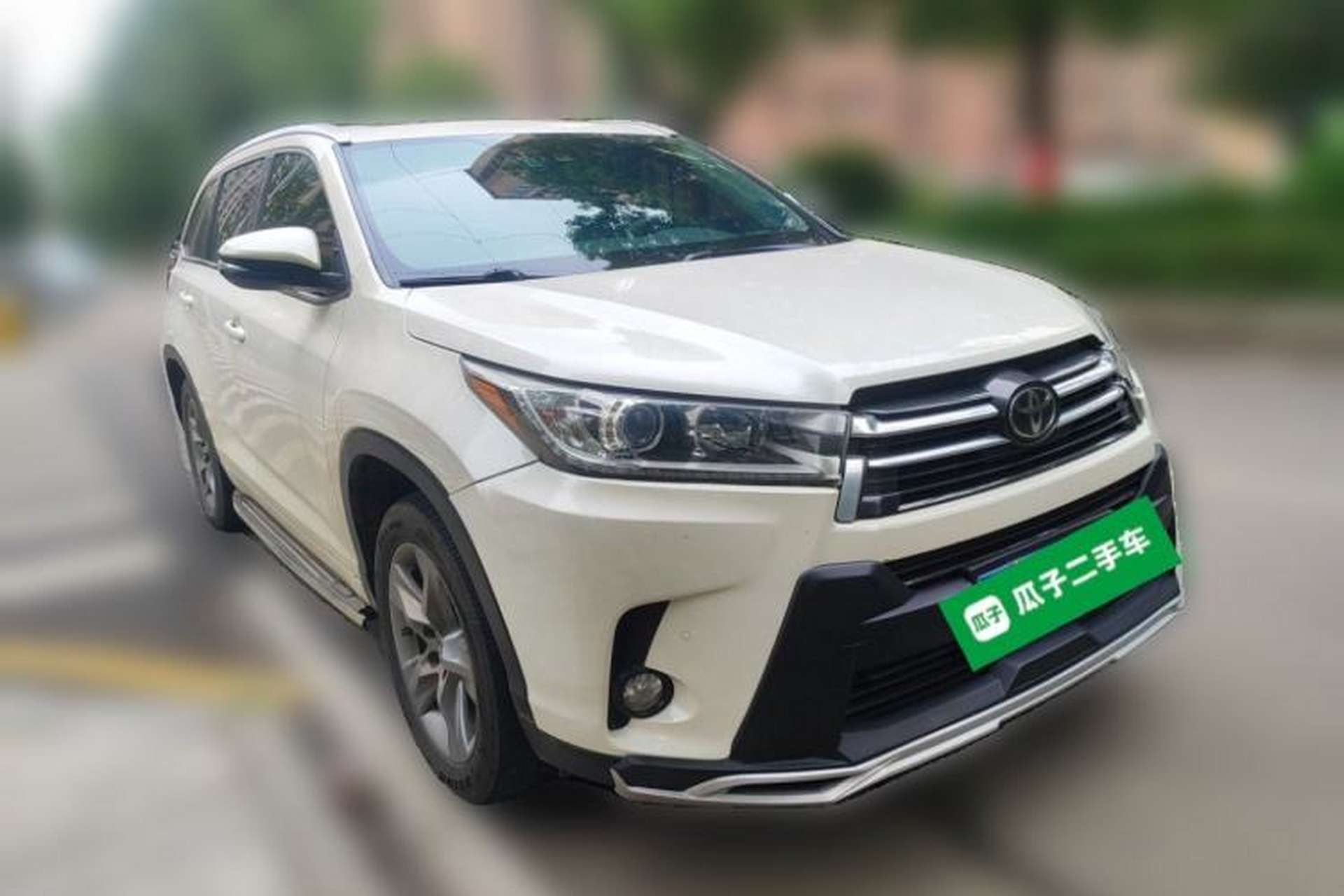 Used Toyota Highlander 2018 2.0T Four-Wheel Drive Prestige Version 7 Seats China V Emission Standard Front Right 45 Deg