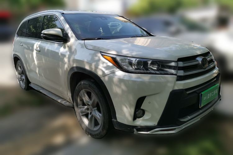 Used Toyota Highlander 2018 2.0T Four-Wheel Drive Luxury Version 7 Seats China VI Standard Front Right 45 Deg