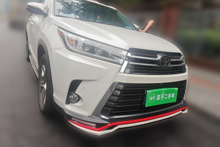 Used Toyota Highlander 2018 2.0T Four-Wheel Drive Prestige Version 7 Seats China VI Standard Front Right 45 Deg