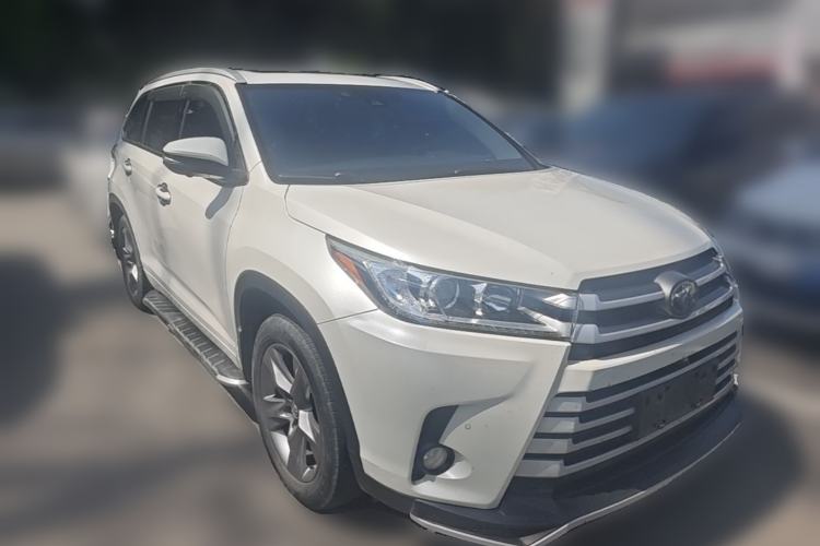 Used Toyota Highlander 2018 2.0T Four-Wheel Drive Luxury Edition 7 Seats China V Emission Standard Front Right 45 Deg