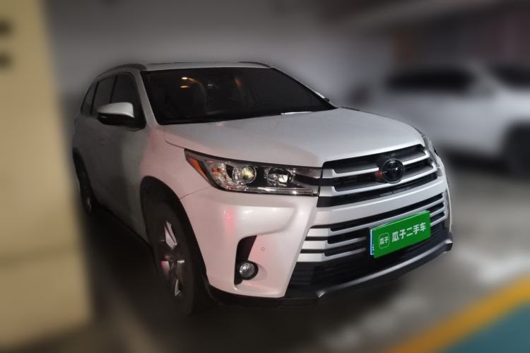 Used Toyota Highlander 2018 2.0T Four-Wheel Drive Luxury Version 7 Seats China VI Standard Front Right 45 Deg