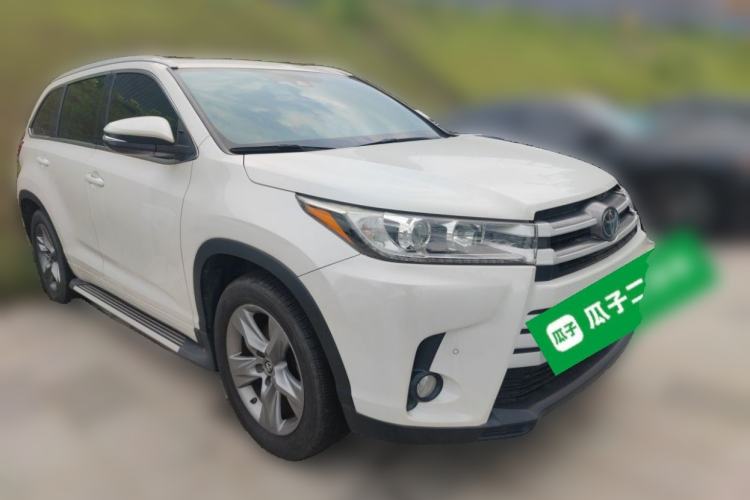 Used Toyota Highlander 2018 2.0T Two-Wheel-Drive Luxury Edition 7 Seats Emission Standard China V Front Right 45 Deg