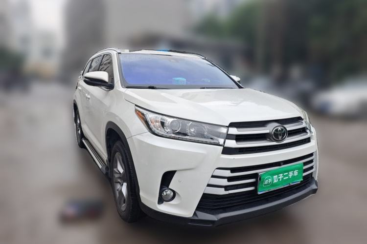 Used Toyota Highlander 2018 2.0T Four-Wheel Drive Luxury Edition 7 Seats China V Emission Standard Front Right 45 Deg