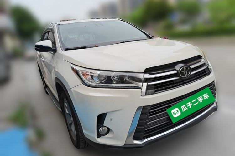 Used Toyota Highlander 2018 2.0T Four-Wheel Drive Prestige Version 7 Seats China V Emission Standard Front Right 45 Deg