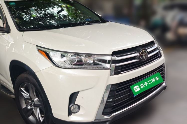 Used Toyota Highlander 2018 2.0T Four-Wheel Drive Prestige Version 7 Seats China VI Standard Front Right 45 Deg