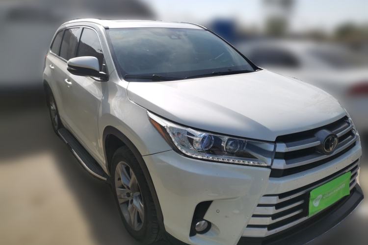 Used Toyota Highlander 2018 2.0T Four-Wheel Drive Luxury Edition 7 Seats China V Emission Standard Front Right 45 Deg