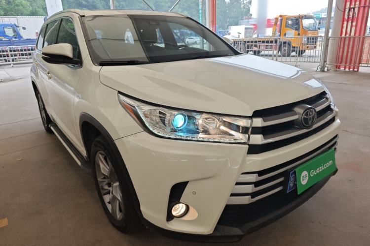 Used Toyota Highlander 2018 2.0T Two-Wheel-Drive Luxury Edition 7 Seats Emission Standard China V Front Right 45 Deg