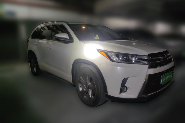 Used Toyota Highlander 2018 2.0T Four-Wheel Drive Prestige Version 7 Seats China VI Standard Front Right 45 Deg
