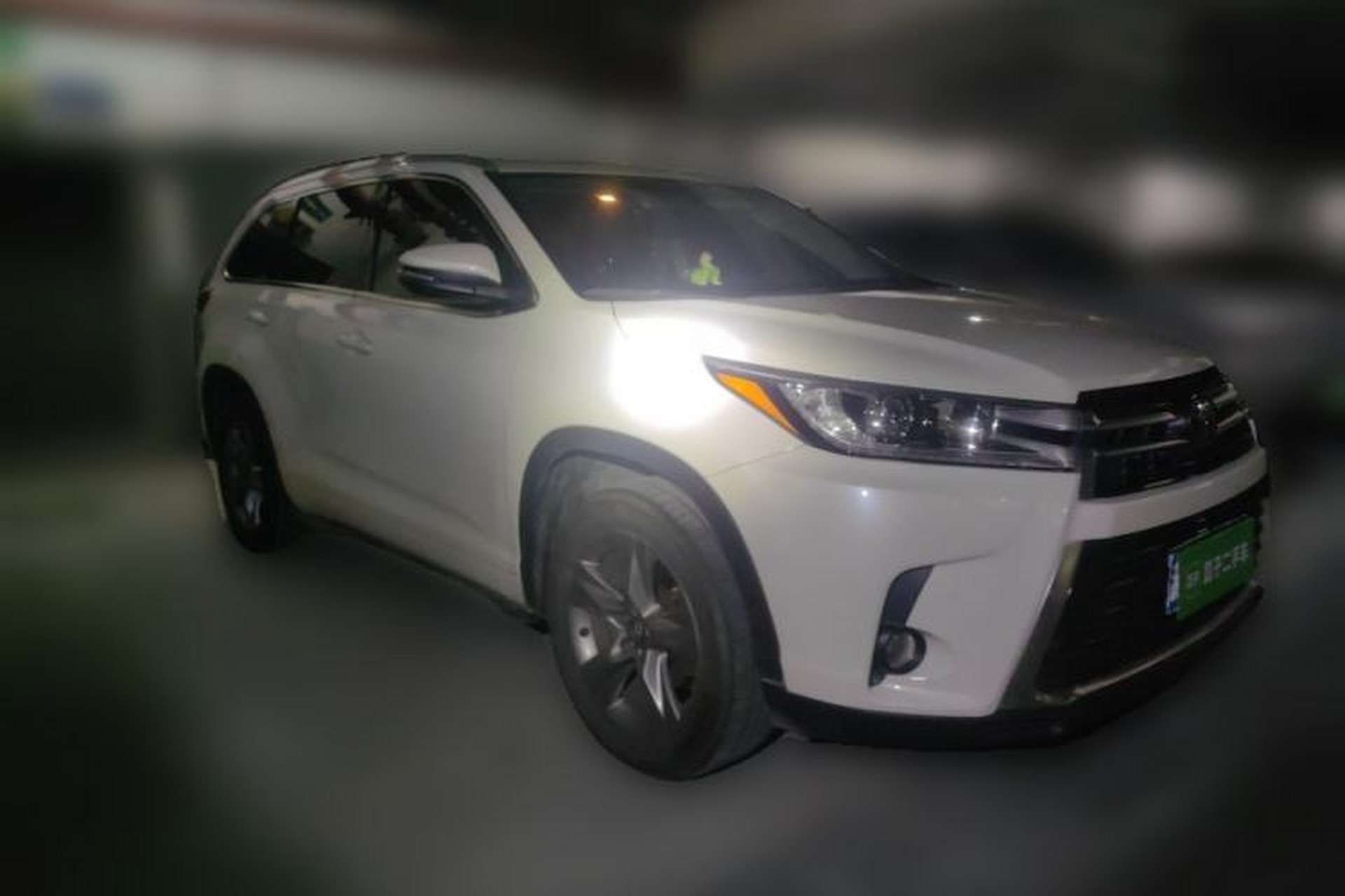 Used Toyota Highlander 2018 2.0T Four-Wheel Drive Prestige Version 7 Seats China VI Standard Front Right 45 Deg