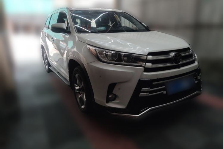 Used Toyota Highlander 2018 2.0T Four-Wheel Drive Luxury Version 7 Seats China VI Standard Front Right 45 Deg