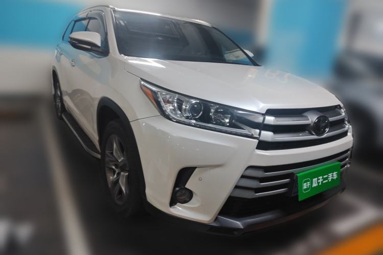 Used Toyota Highlander 2018 2.0T Four-Wheel Drive Luxury Version 7 Seats China VI Standard Front Right 45 Deg