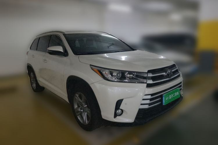Used Toyota Highlander 2018 2.0T Four-Wheel Drive Luxury Edition 7 Seats China V Emission Standard Front Right 45 Deg